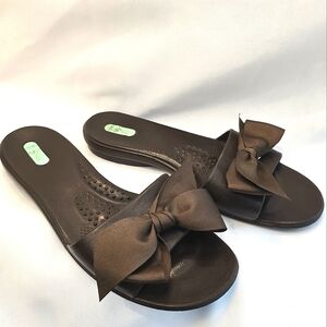 OKA b. Brown Madison slide on jelly Sandals with bow size M/L